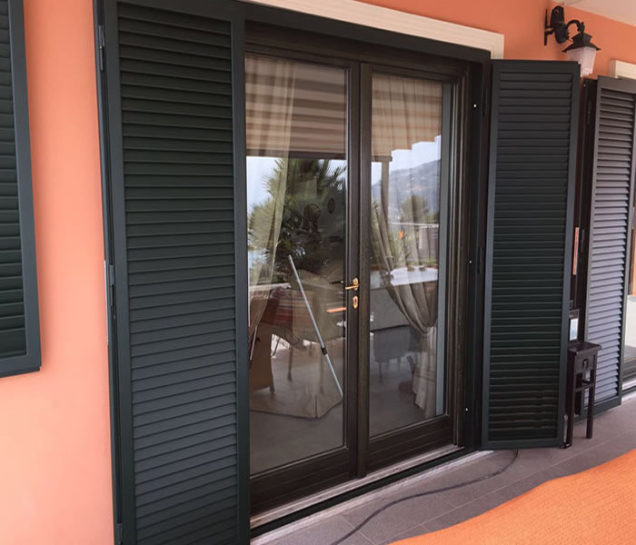 Gli infissi in acciaio: modelli e vantaggi nelle case private