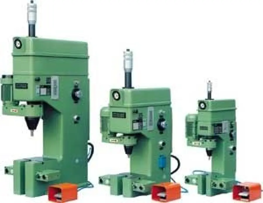 Utilizzo delle rivettatrici per industria e bricolage